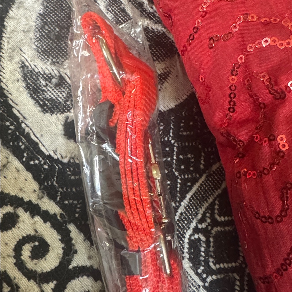 NWT Red Dog Collar and Leash. Never been opened. Has a lot of adjustment pieces. - Picture 4 of 14